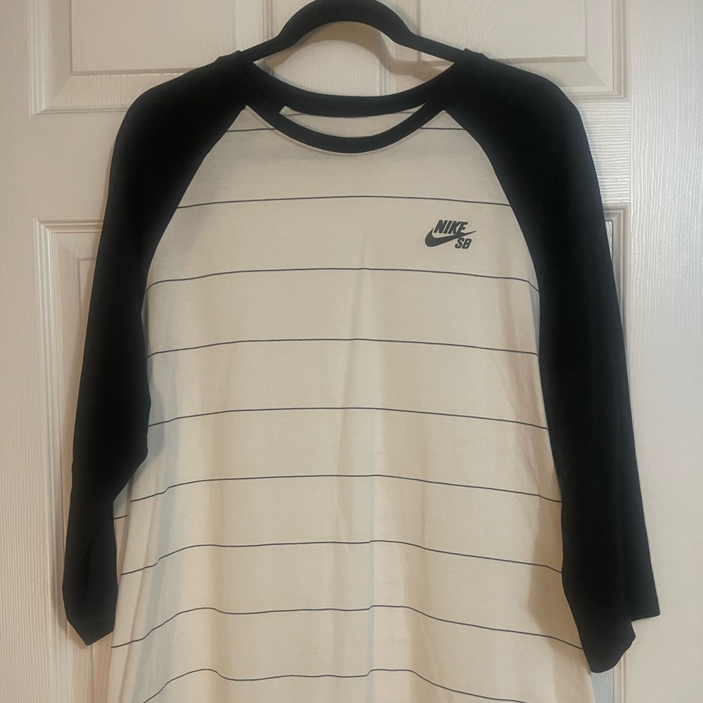 NIKE SB dri fit baseball tee